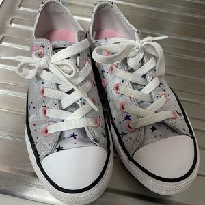 Converse•silver stars•size 12